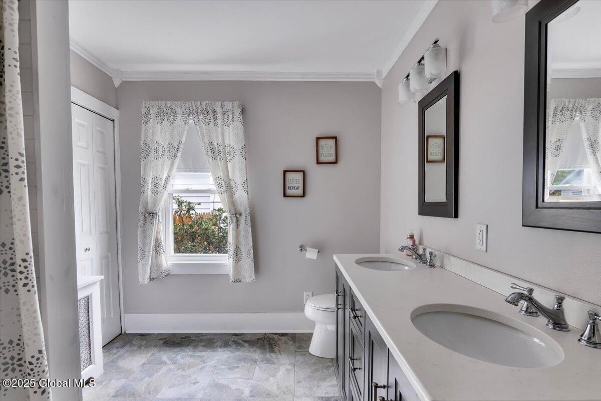 46 Irving Road, Scotia, New York image 17