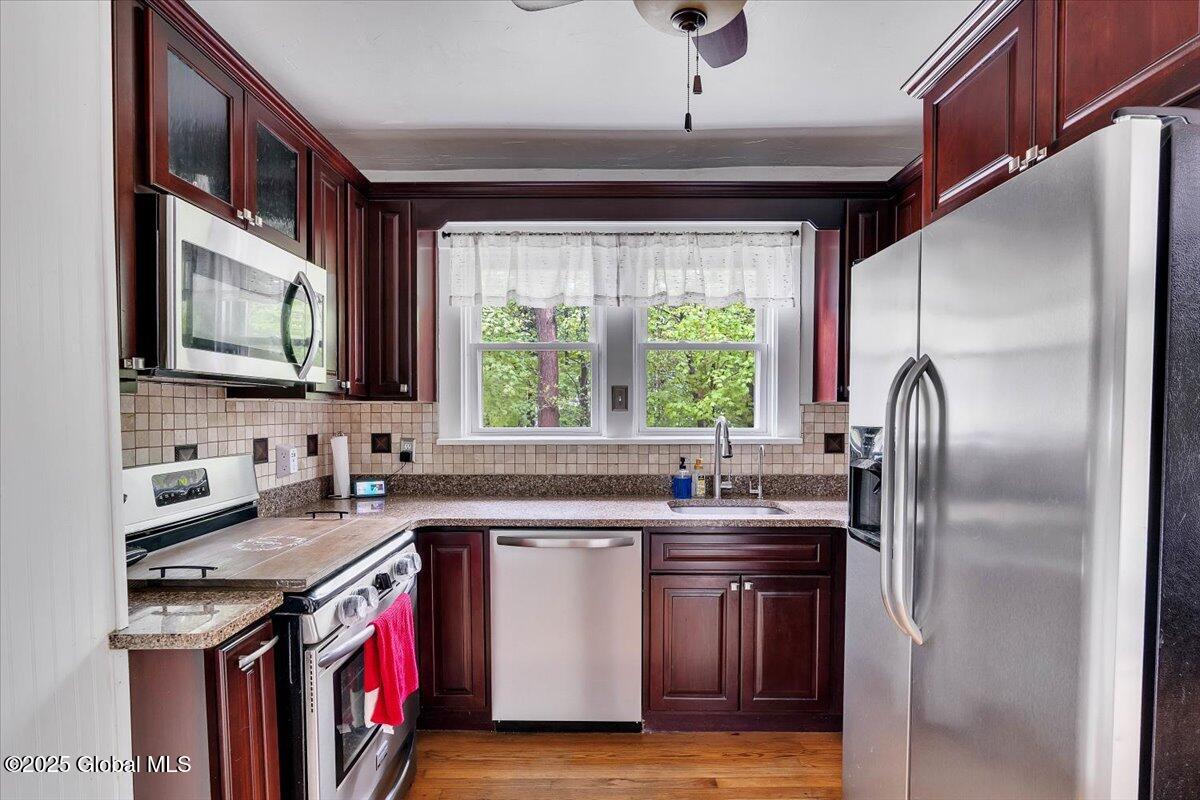 46 Irving Road, Scotia, New York image 9