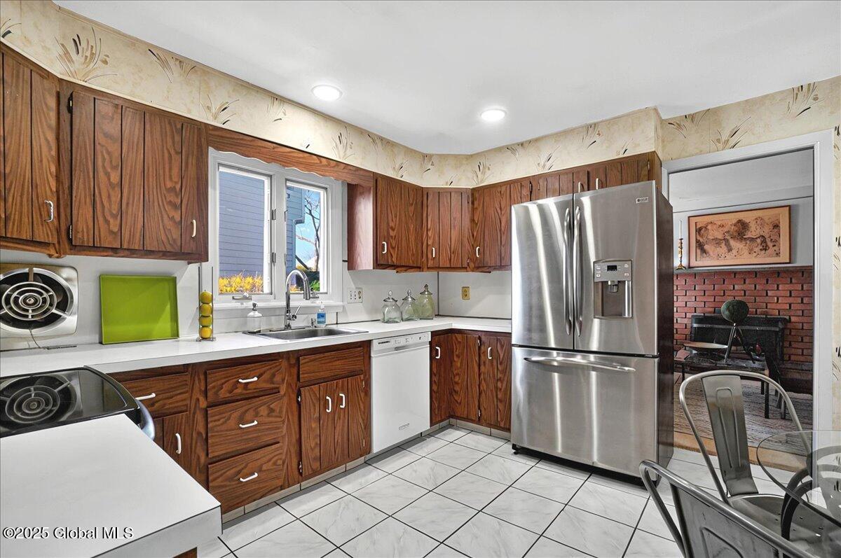 1 Stonehenge Drive, Albany, New York image 27