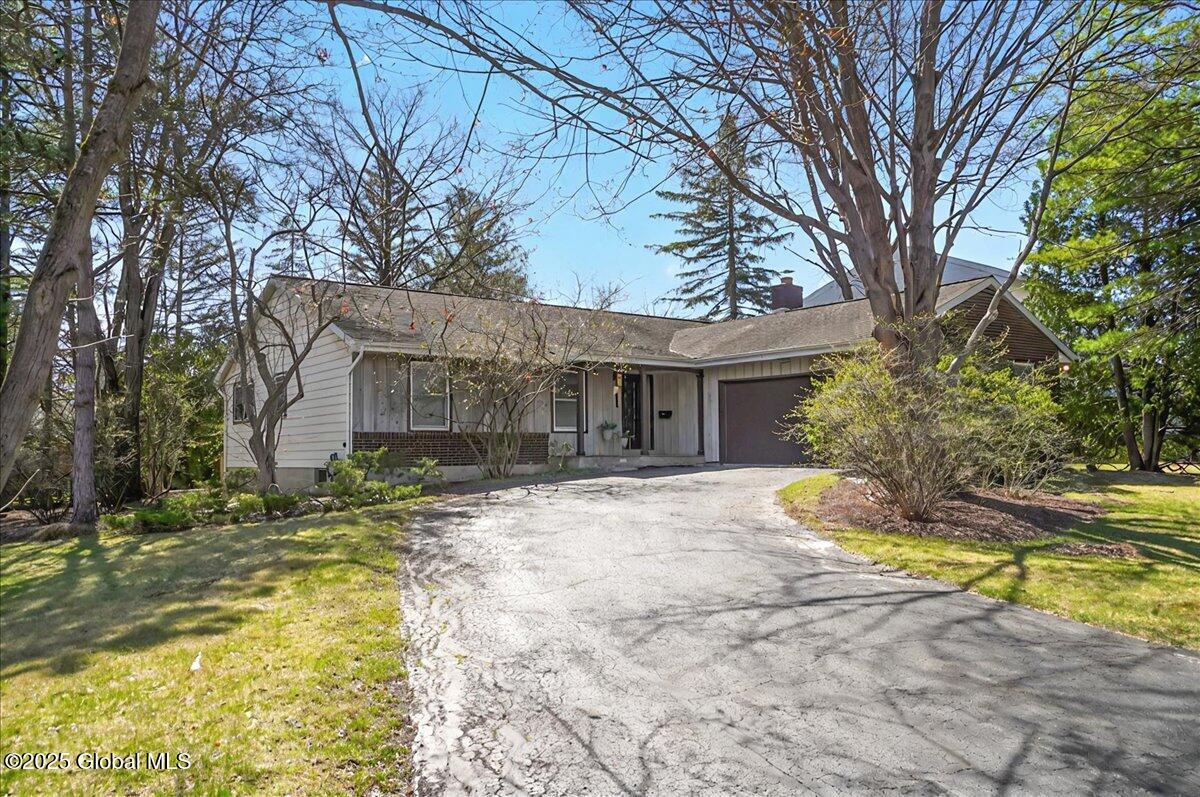 1 Stonehenge Drive, Albany, New York image 2