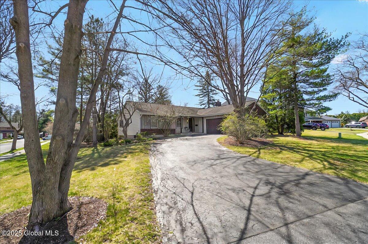 1 Stonehenge Drive, Albany, New York image 9