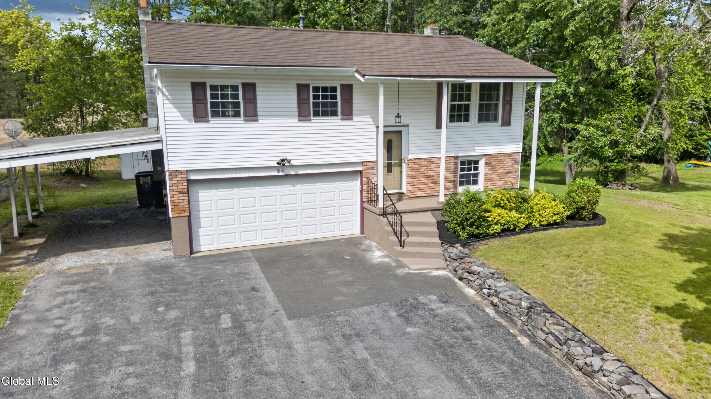 24 Burning Pines Drive