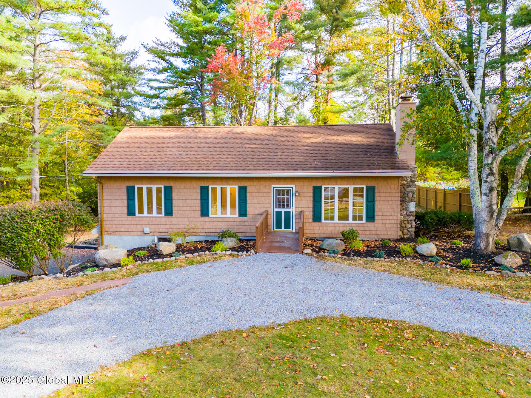 8 Higgins Road Rd, Lake George, New York image 1