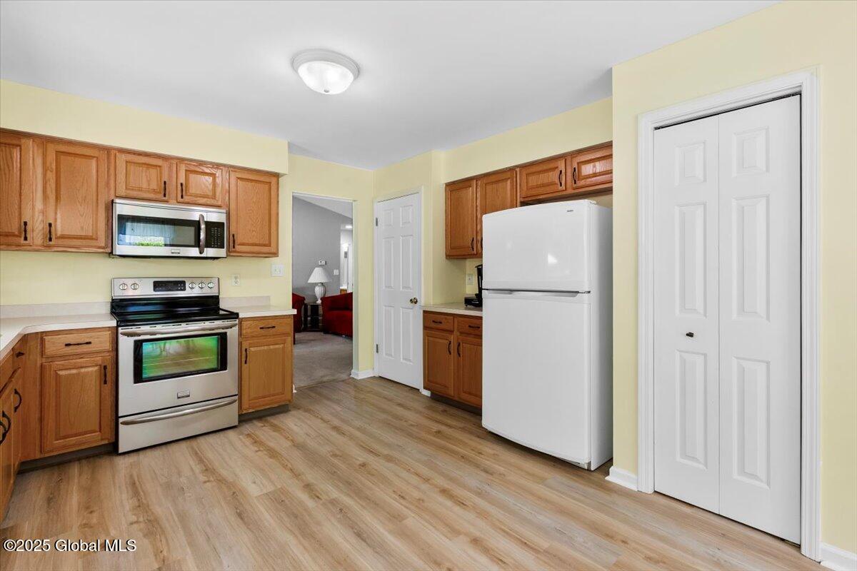 95 Whiteview Road, Wynantskill, New York image 17