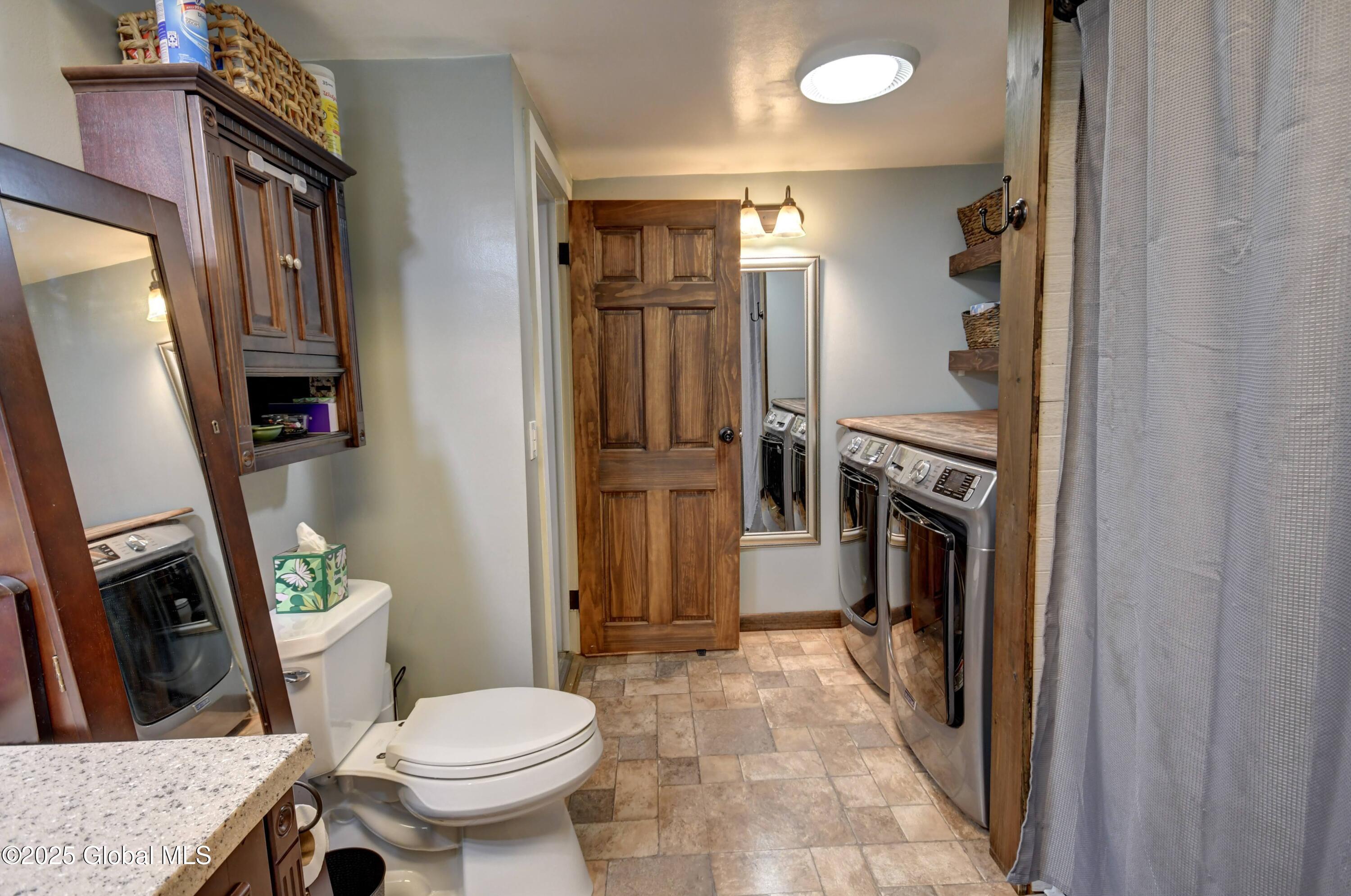 86 W State Street, Gloversville, New York image 32