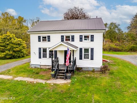 Photo of 931 Hudson Avenue, Stillwater, NY 12170 (MLS # 202610908)