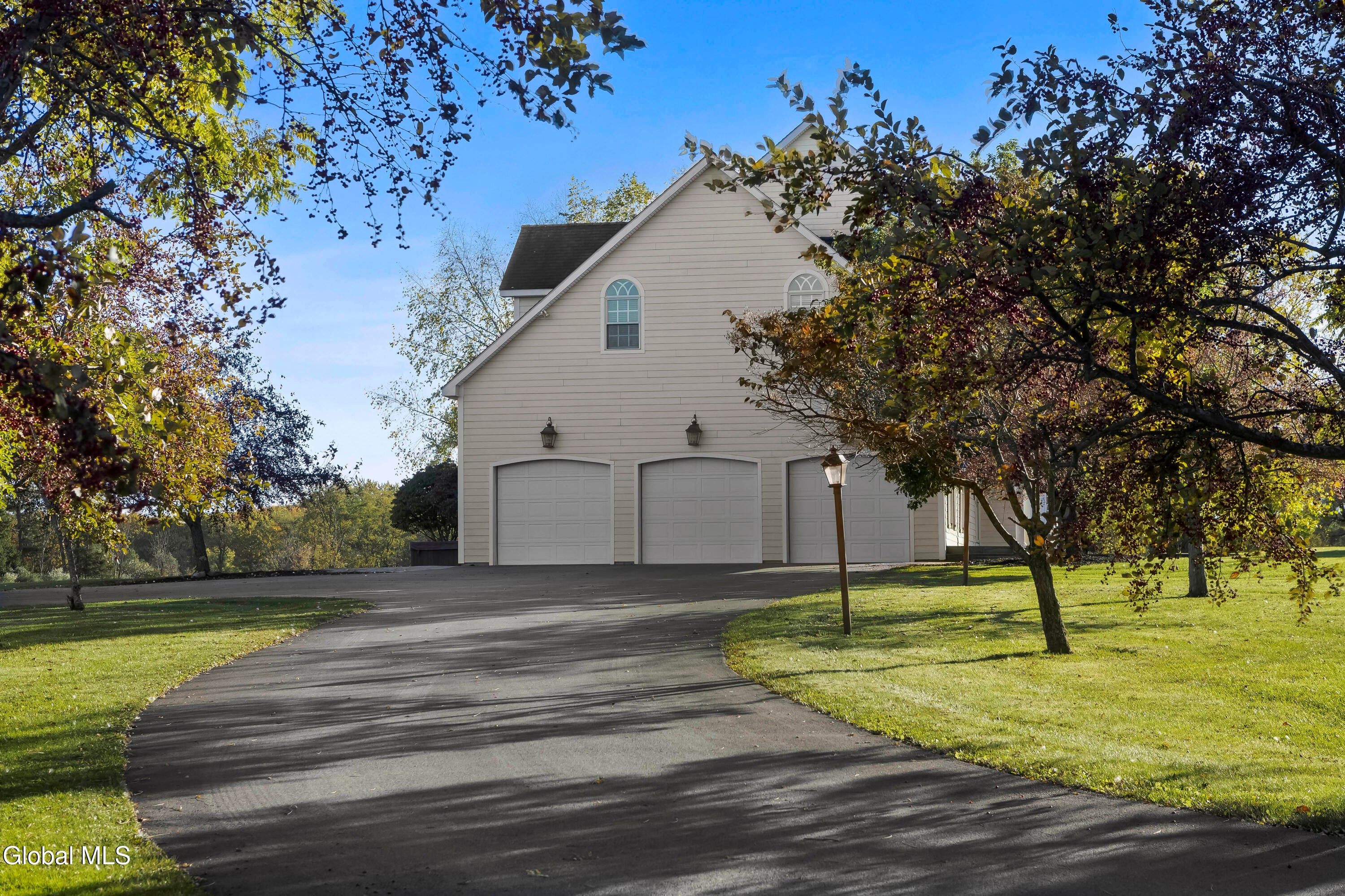 8 Pauley Ln Lane