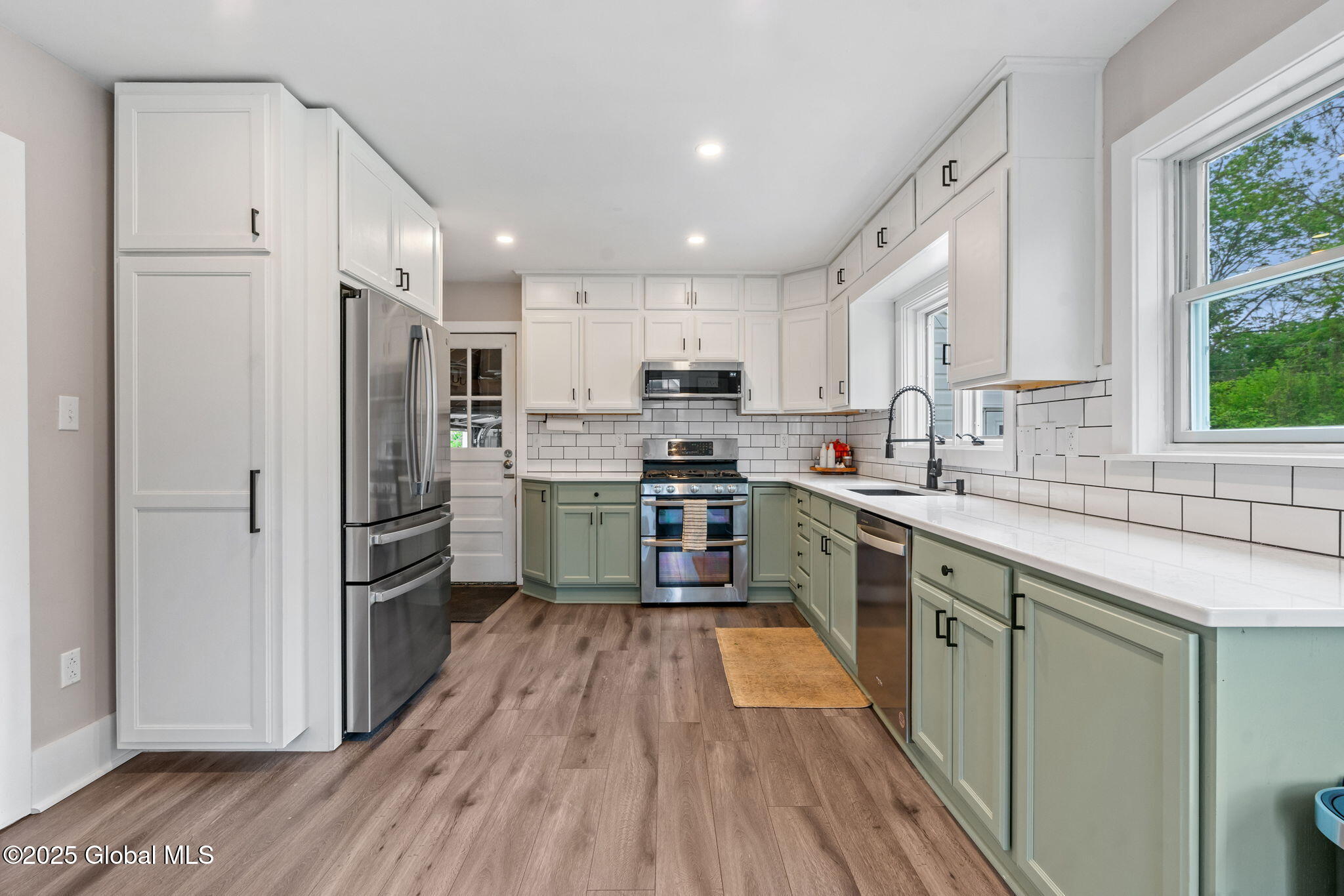 10 Virginia Boulevard, Schenectady, New York image 12