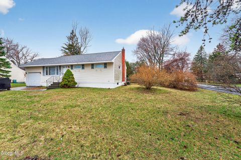 Homes For Sale - 49 Tattersall Lane<br/> Albany County, Colonie, NY 12205