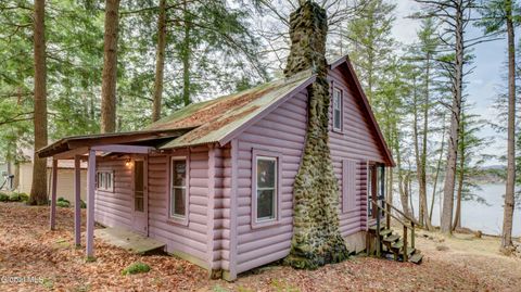 Photo of 566 Peninsular Heights Road, Mayfield, NY 12078 (MLS # 202615359)