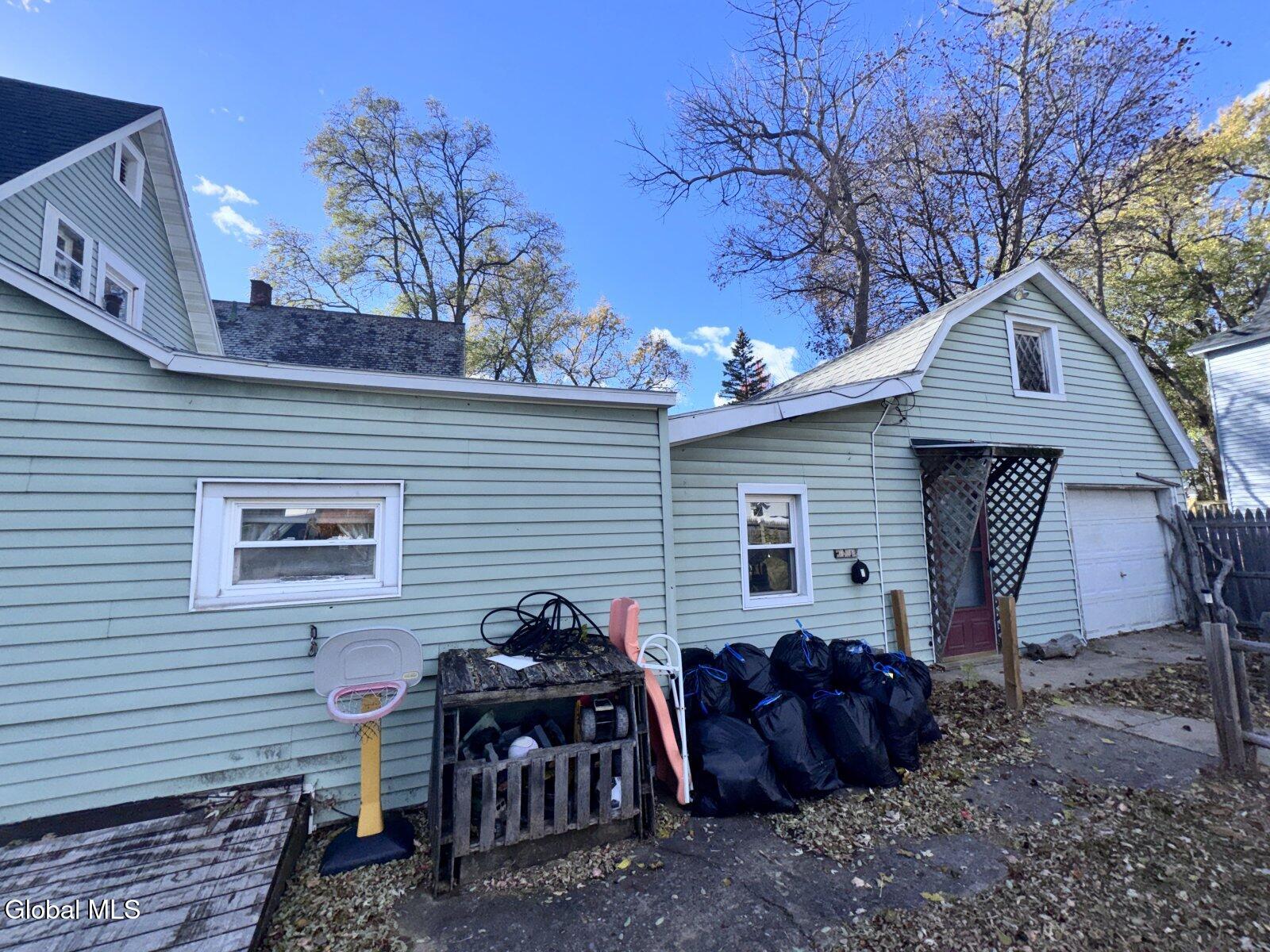 2155 Guilderland Avenue