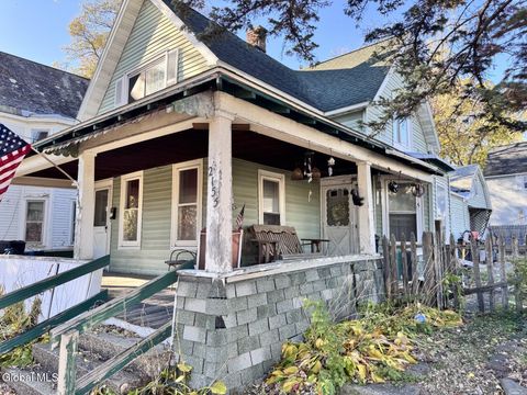 Photo of 2155 Guilderland Avenue, Schenectady, NY 12306 (MLS # 202528999)