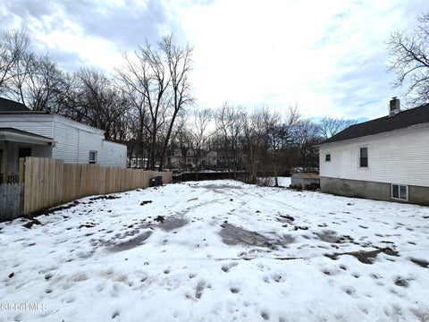 Vacant Land For Sale - 136 2nd Avenue<br/> Rensselaer, NY 12144