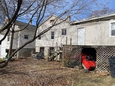 Photo of 136 2nd Avenue, Rensselaer, NY 12144 (MLS # 202516020) Photo of 136 2nd Avenue, Rensselaer, NY 12144 (MLS # 202516020)