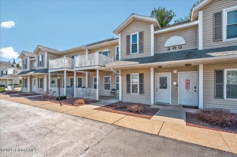 Photo for 206 Cambridge Manor Drive