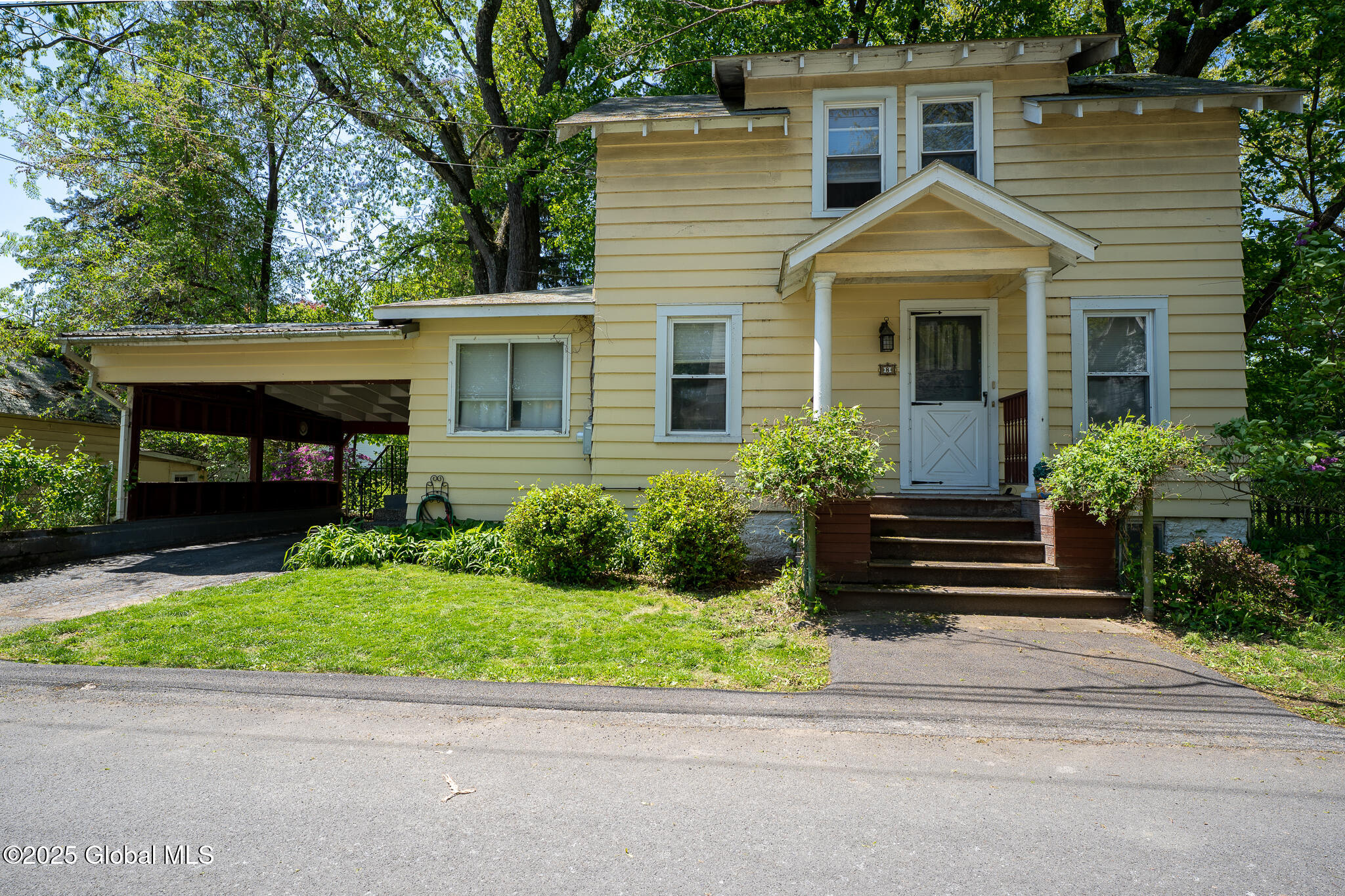 8 Pineridge Place, Delmar, New York image 2