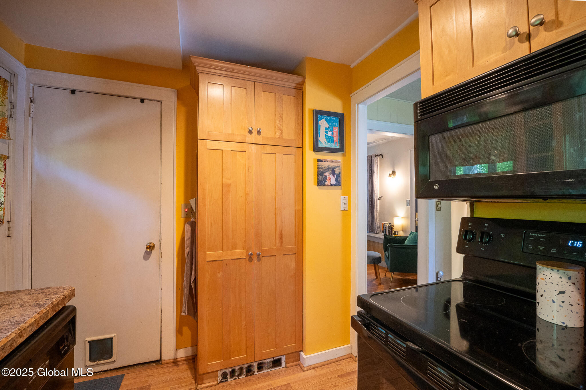 8 Pineridge Place, Delmar, New York image 13