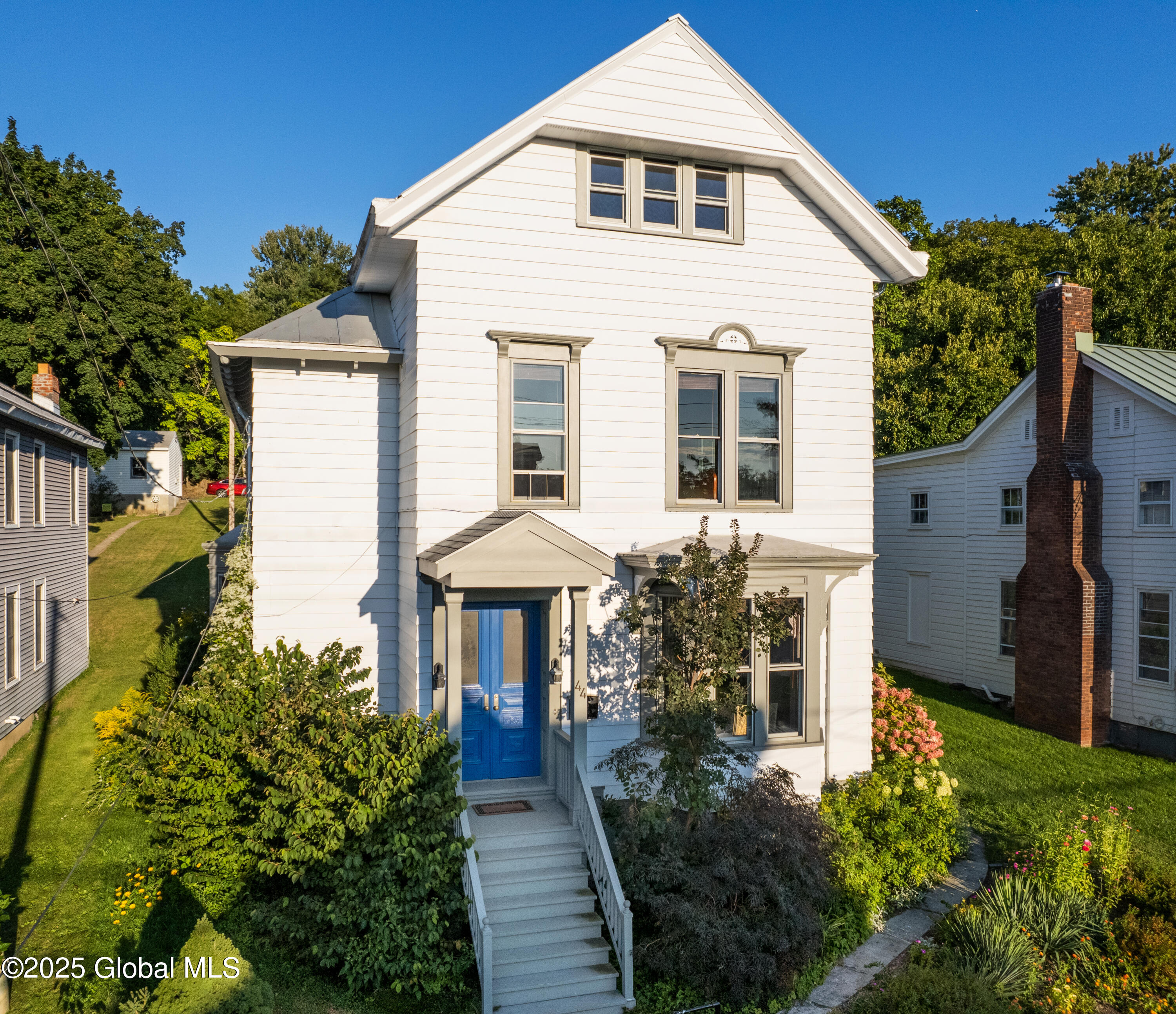 44 Worth Avenue, Hudson, New York image 4
