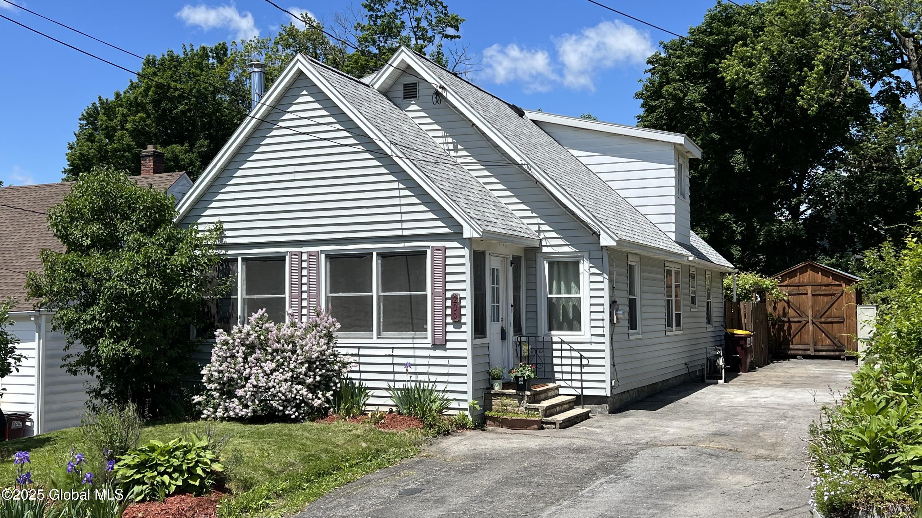 209 E Hudson Ave East Ave, Rensselaer, New York image 2