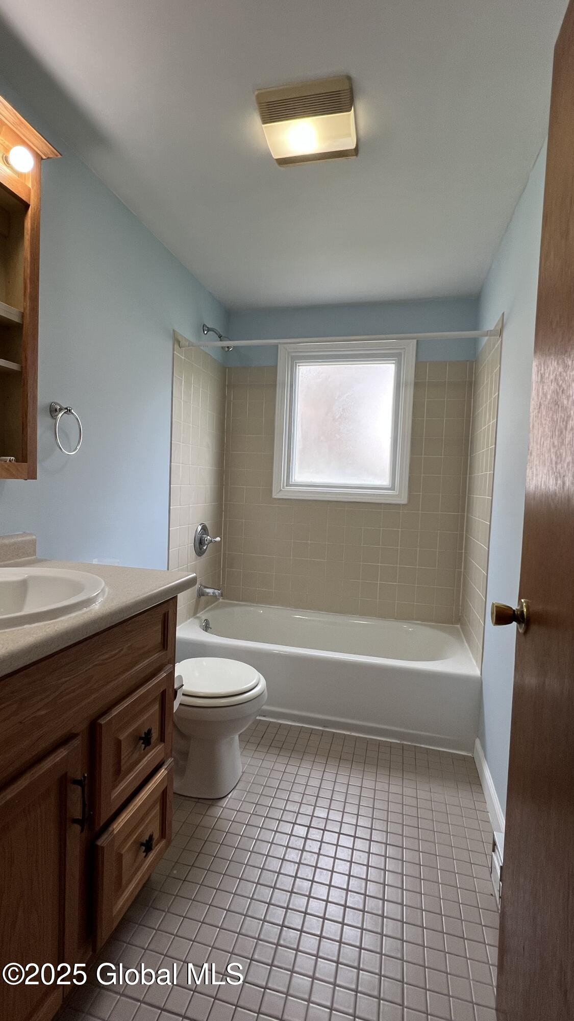 209 E Hudson Ave East Ave, Rensselaer, New York image 18