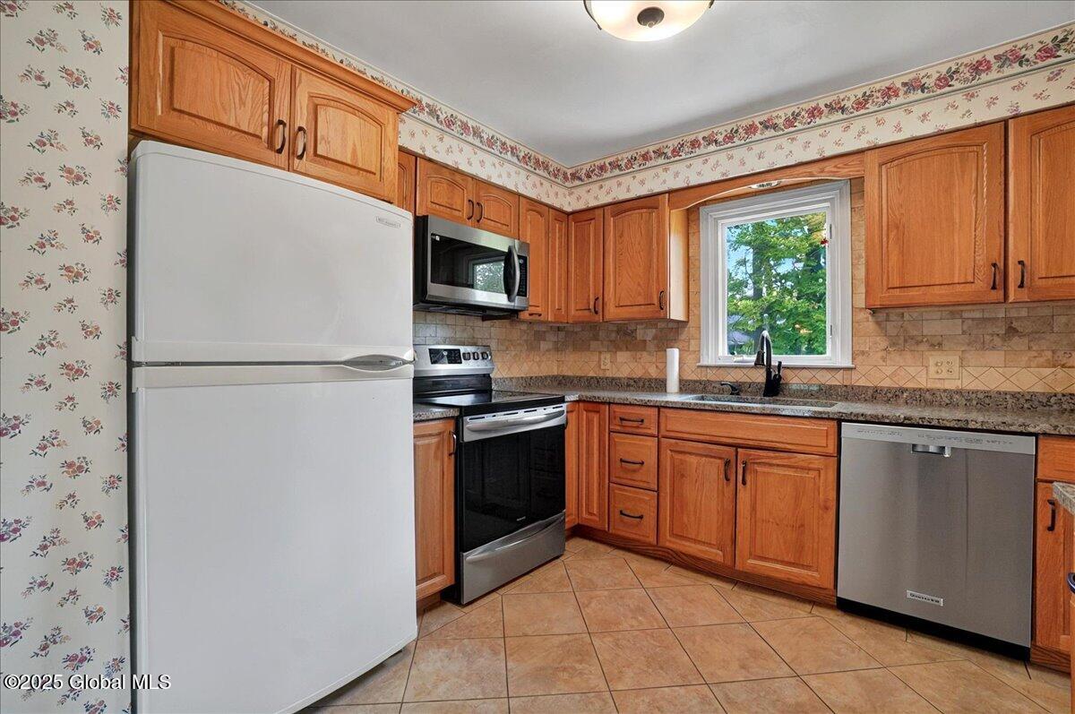 44 Fredericks Road, Glenville, New York image 17