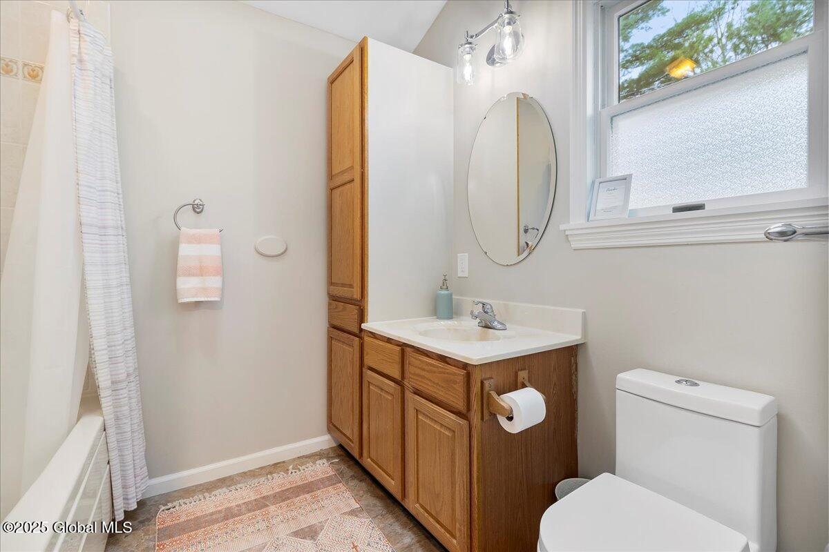 45 Whitestone Lane, Saratoga Springs, New York image 24