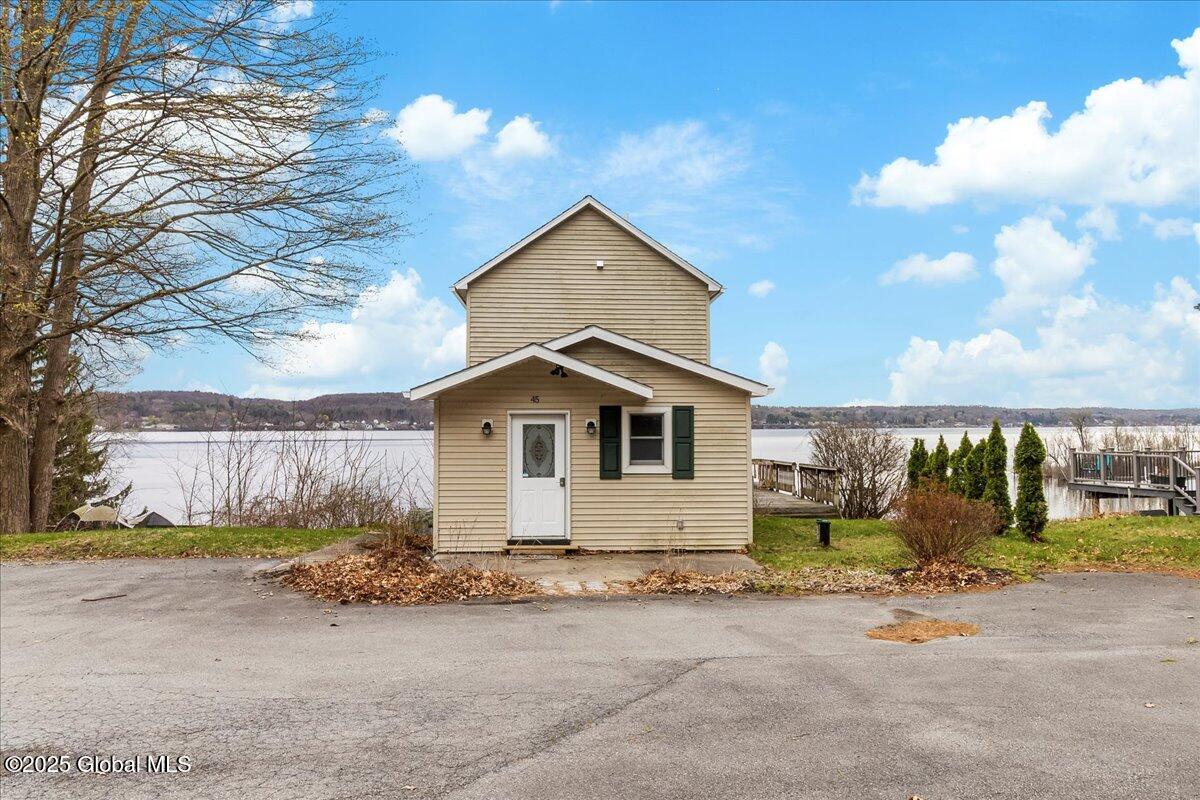 45 Whitestone Lane, Saratoga Springs, New York image 2