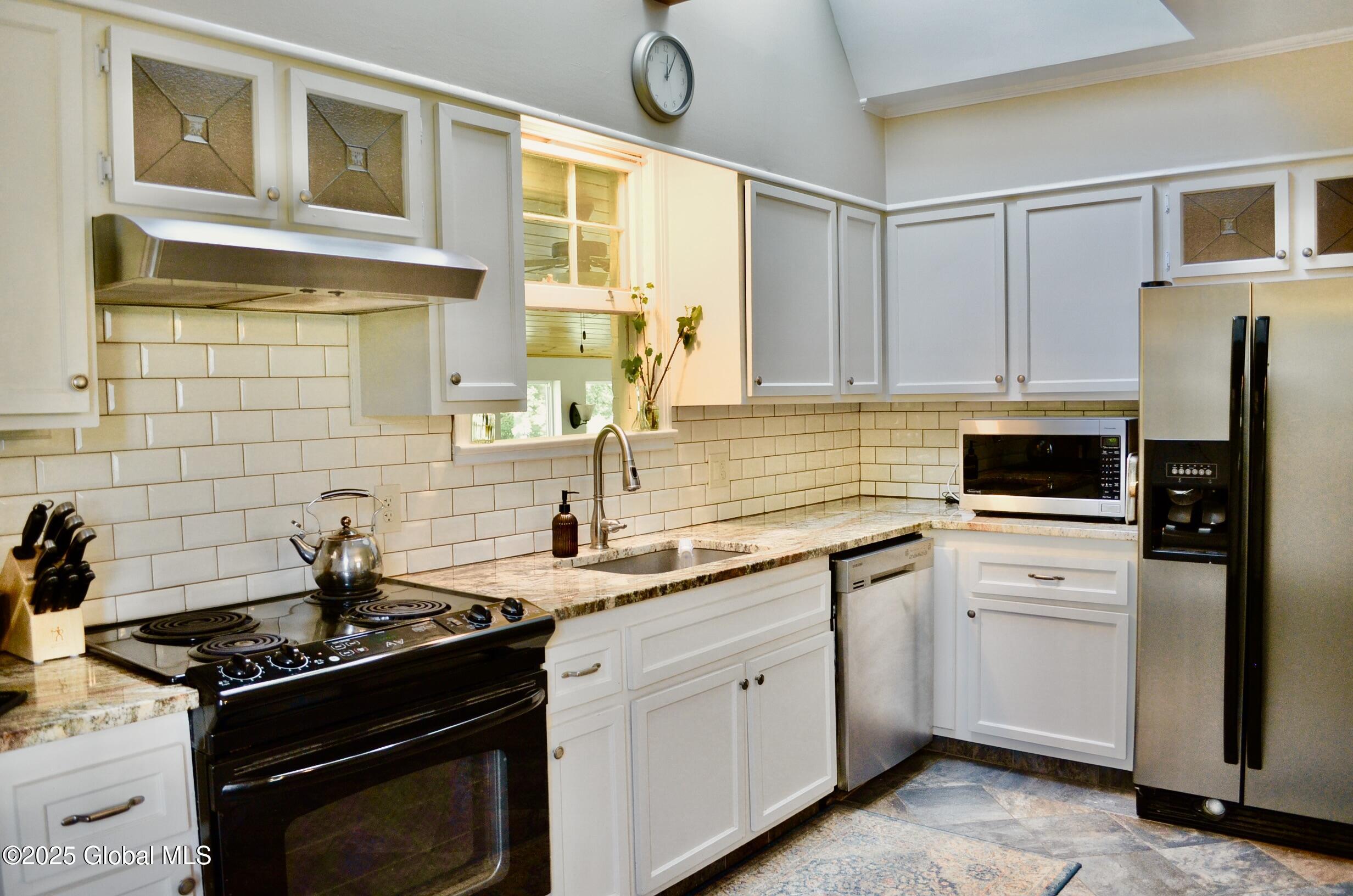 2 Willow Lane, East Greenbush, New York image 8