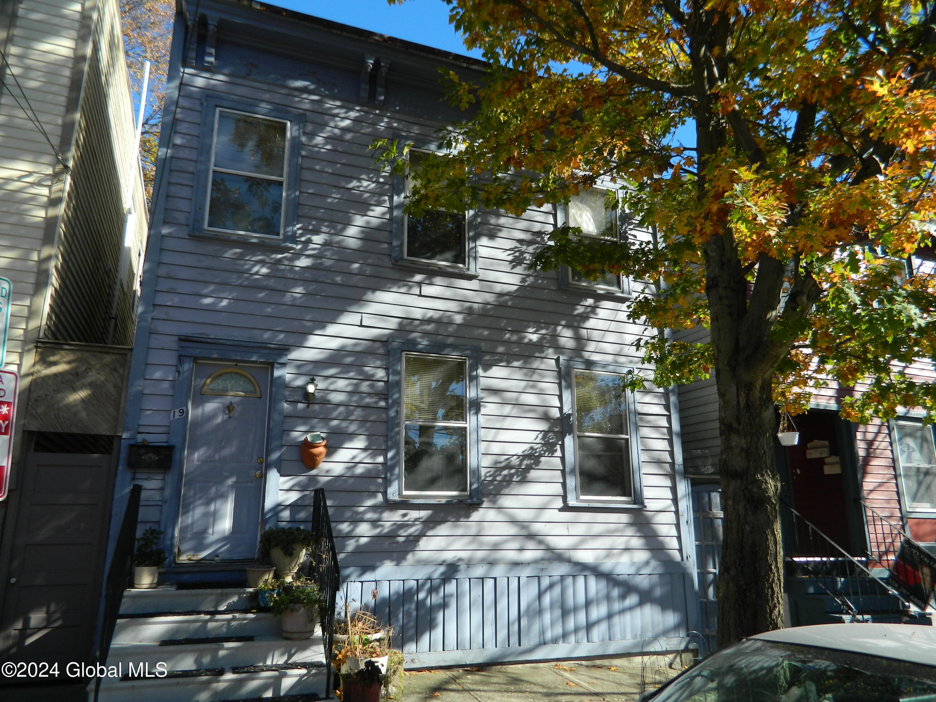 19 Bleecker Place, Albany, New York image 10