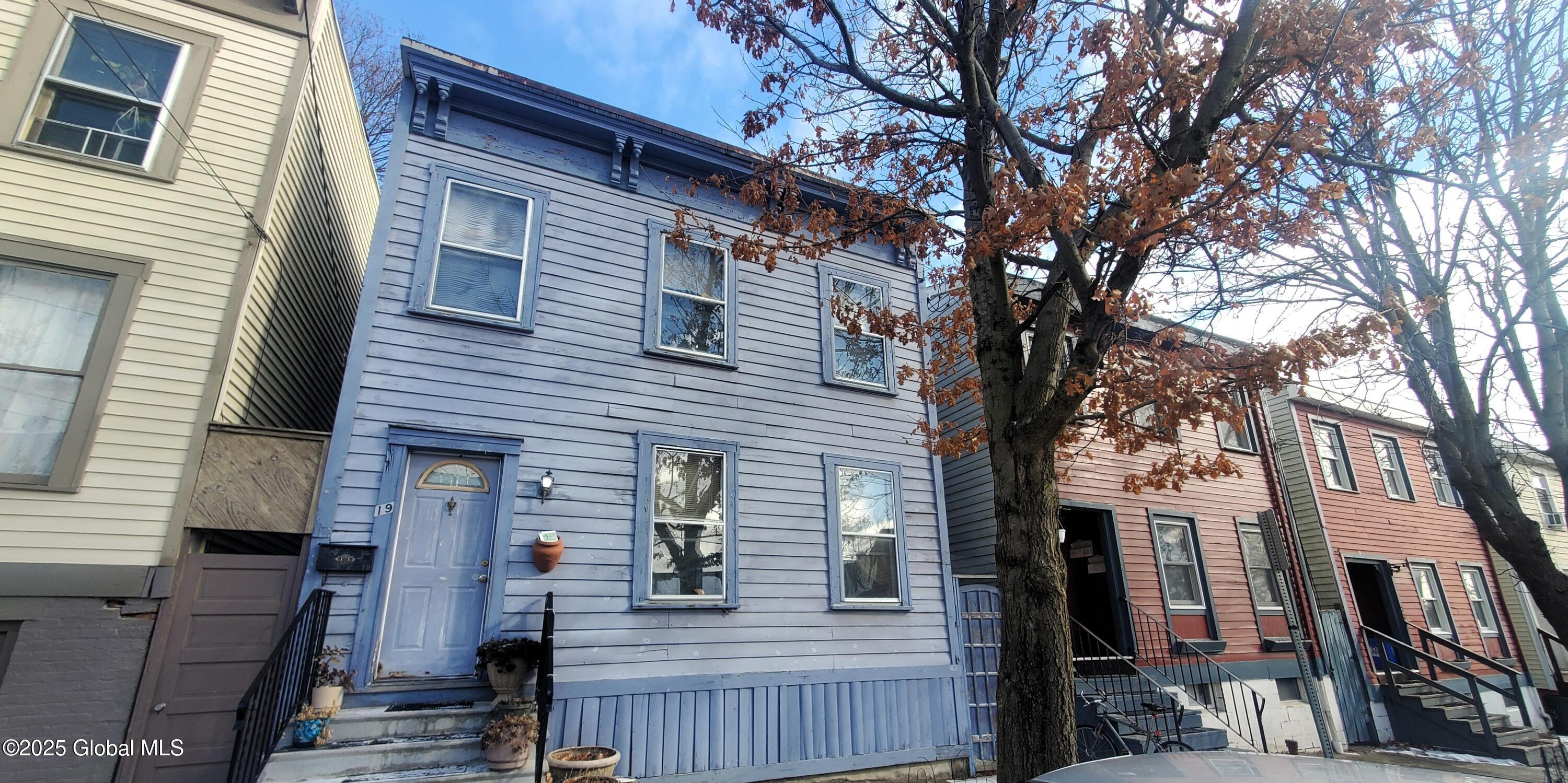 19 Bleecker Place, Albany, New York image 1