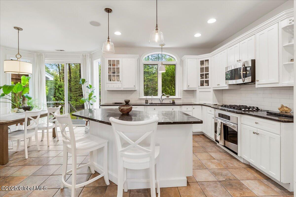4 Ashley Place, Saratoga Springs, New York image 17