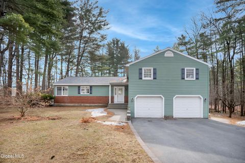 Photo of 29 Heinrick Circle, Queensbury, NY 12804 (MLS # 202614470)