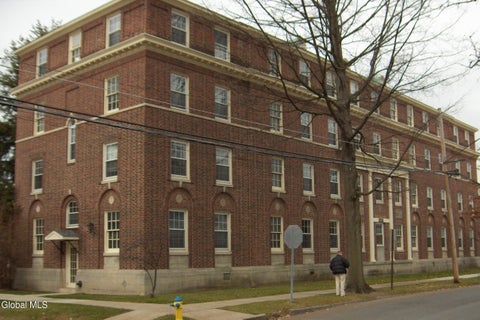 Photo of 161 Regent Street #11, Saratoga Springs, NY 12866 (MLS # 202625828)