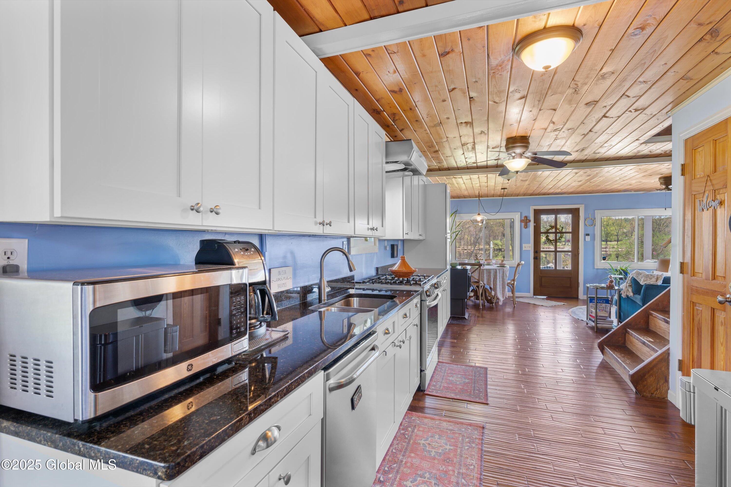 325 River Road, Stillwater, New York image 10