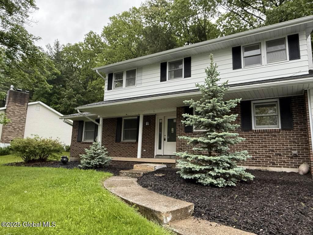 804 Rosewood Terrace, Endicott, New York image 2