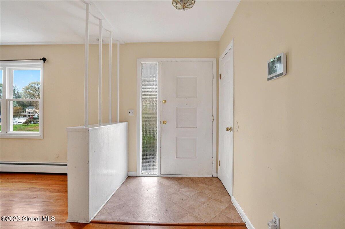 22 Meridian Lane, Ballston Lake, New York image 5