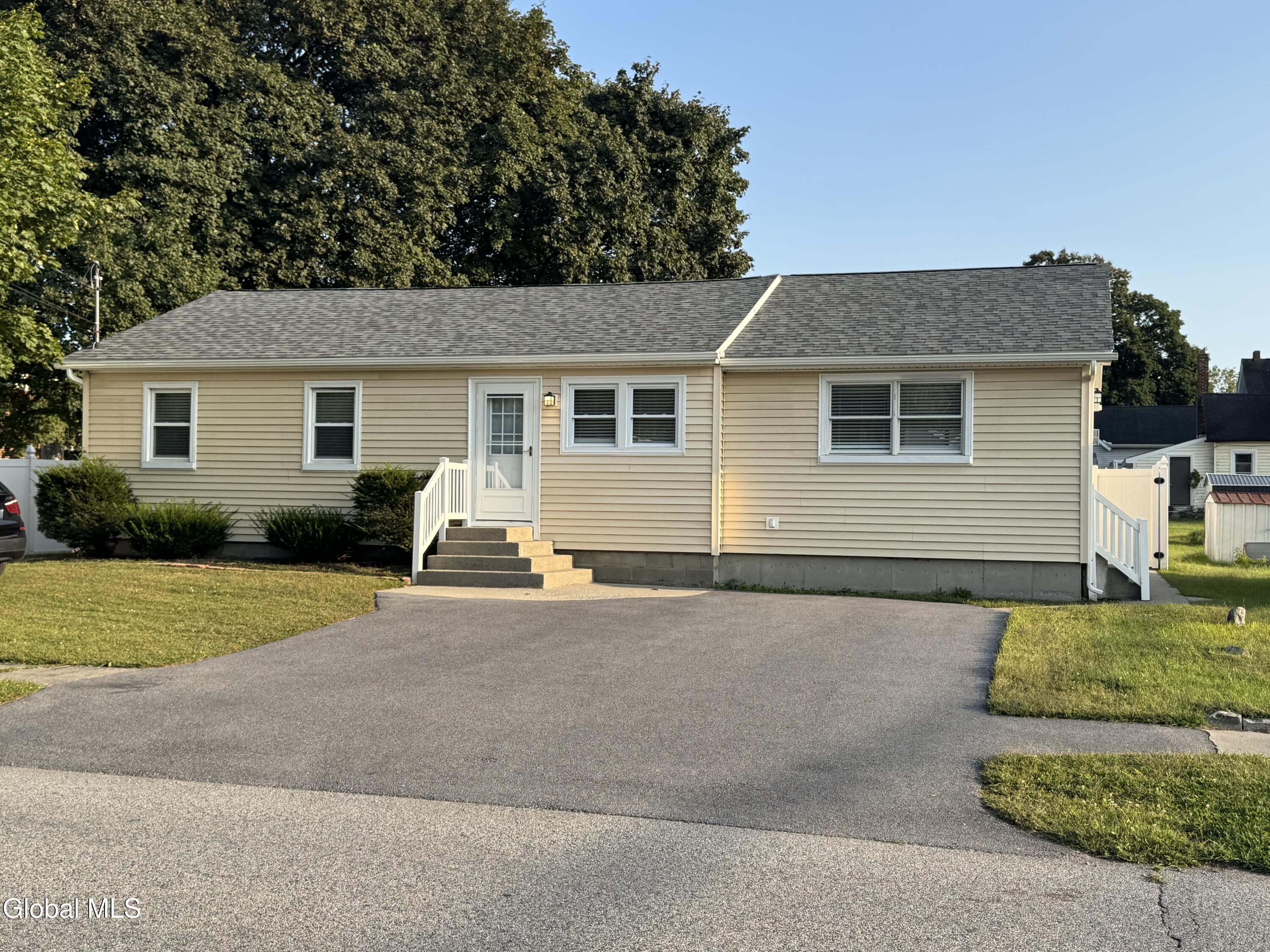82 East Street