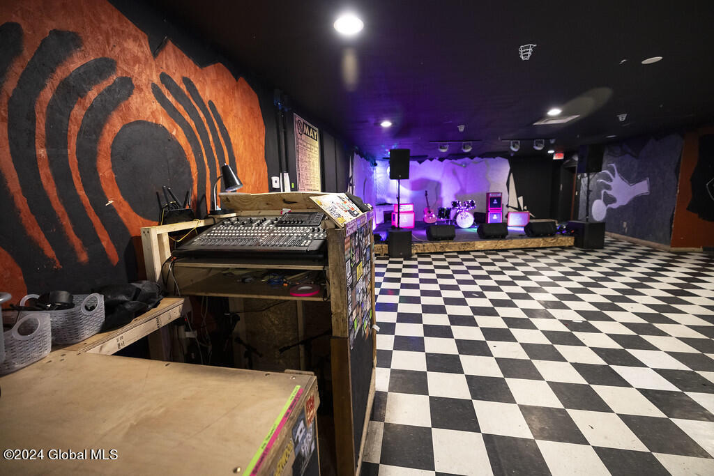 Troy, New York 12180, United States, ,Commercial,Pending,57406