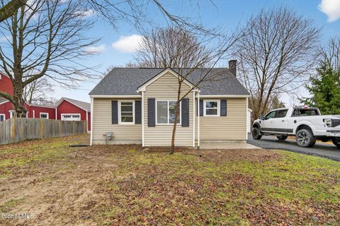 Photo of 5 Nielson Road, Guilderland, NY 12085 (MLS # 202614270)