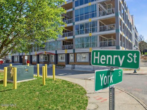 Photo of 128 Henry Street #APT 203, Saratoga Springs, NY 12866 (MLS # 202614921)