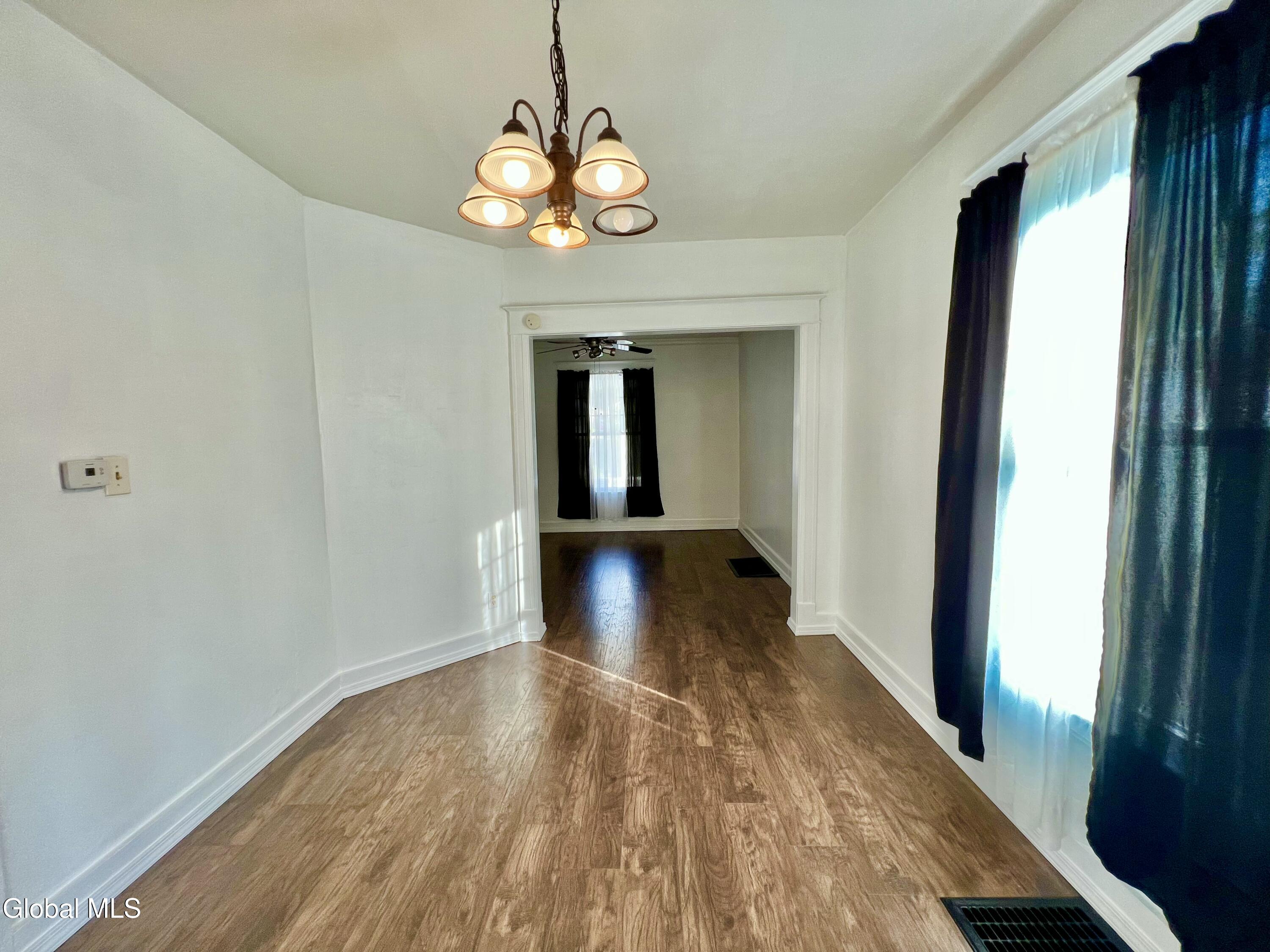 Schenectady, New York 12304, United States, 3 Bedrooms Bedrooms, ,1 BathroomBathrooms,Residential,Active,193206