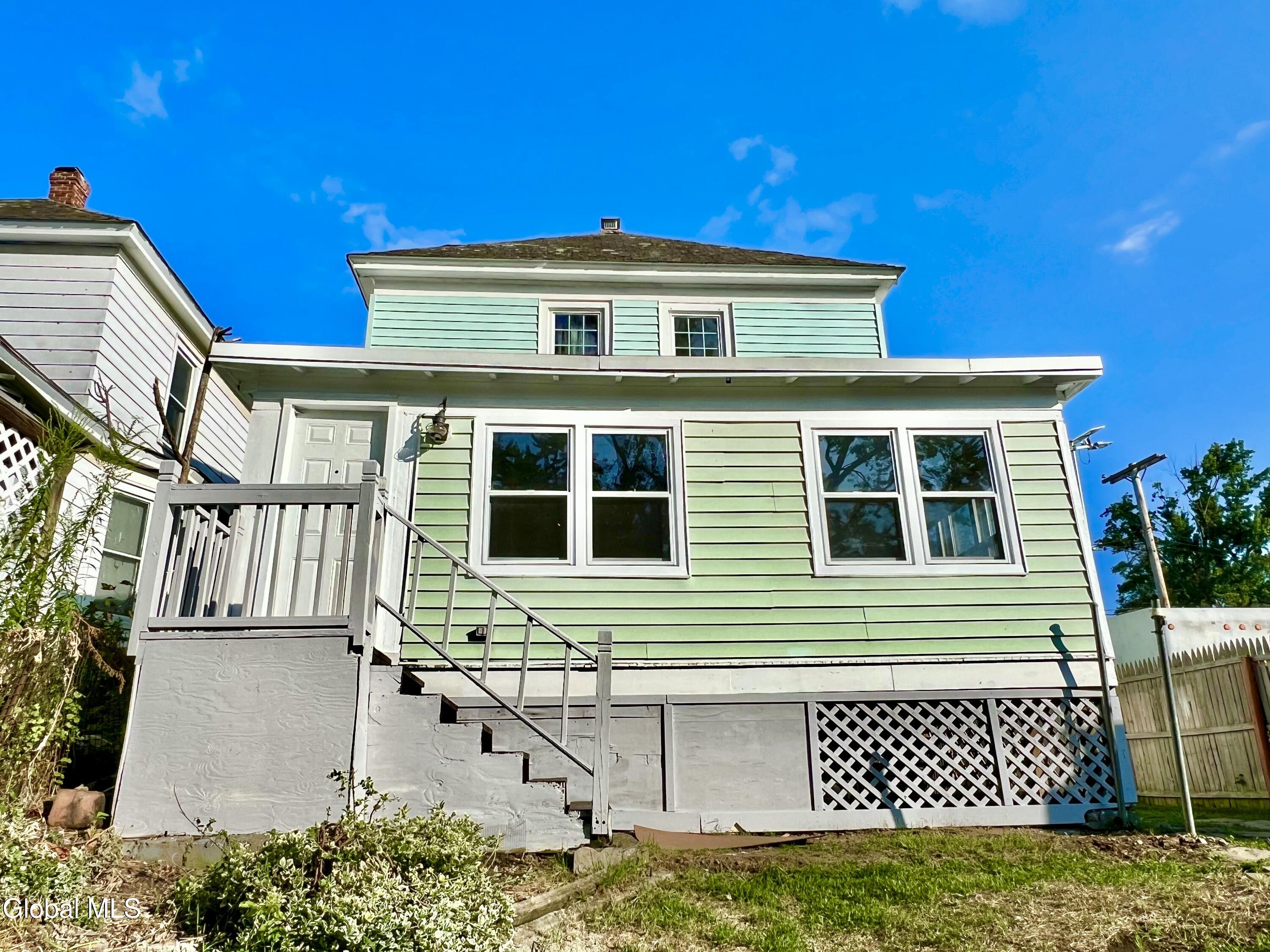 Schenectady, New York 12304, United States, 3 Bedrooms Bedrooms, ,1 BathroomBathrooms,Residential,Active,193206