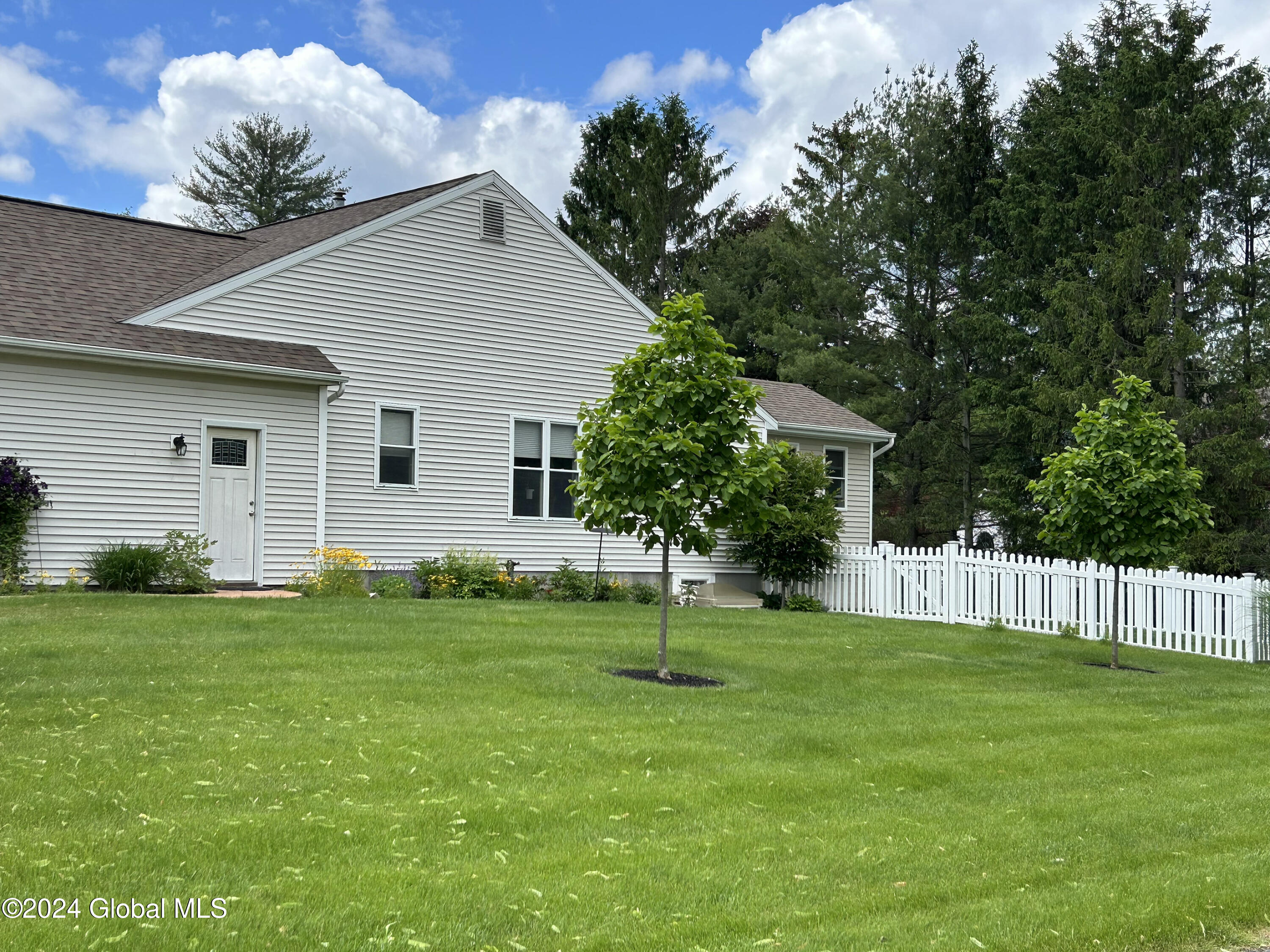 43 Trumpeter Place, Slingerlands, New York image 48