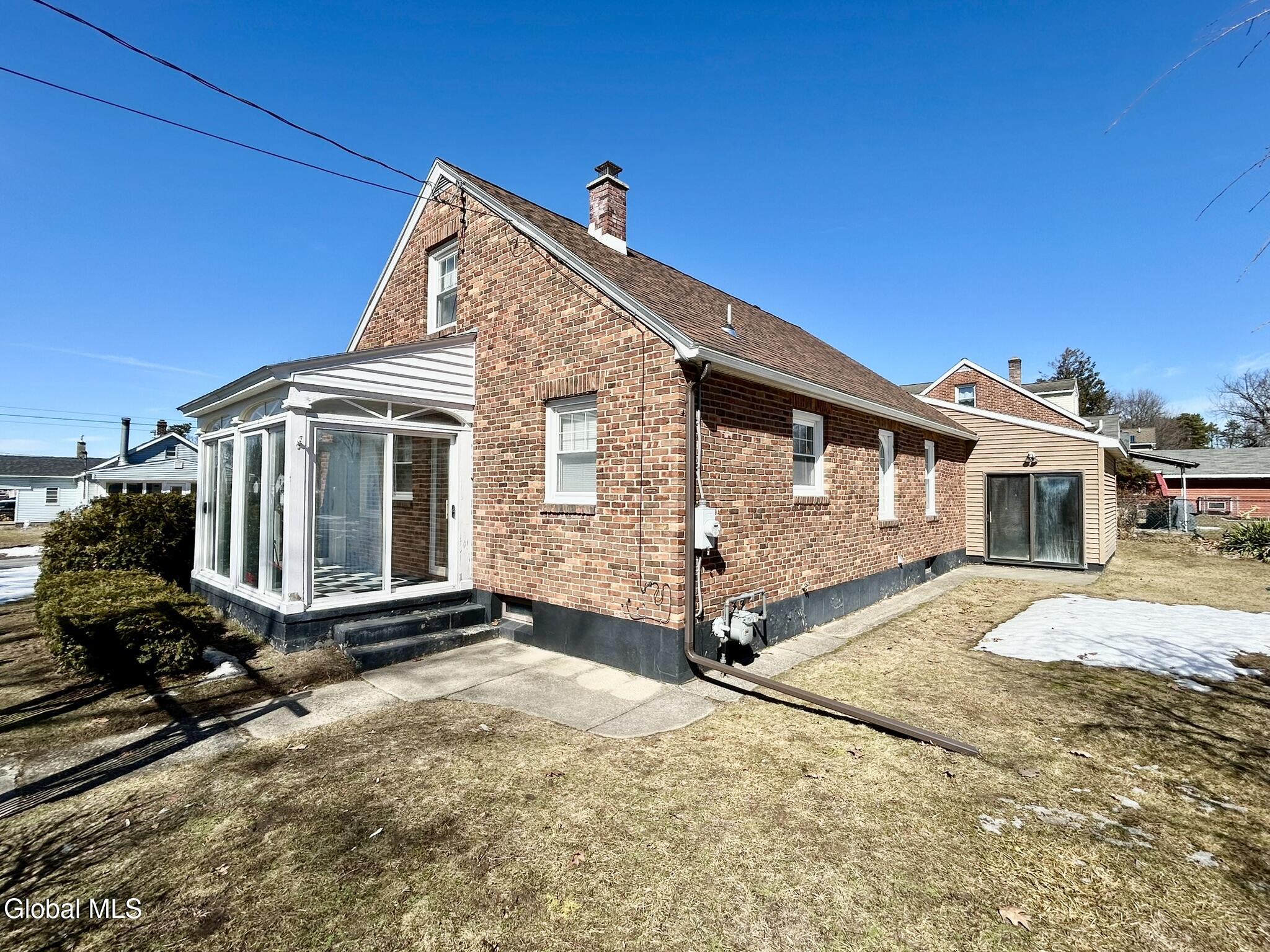 3142 Turnbull Street