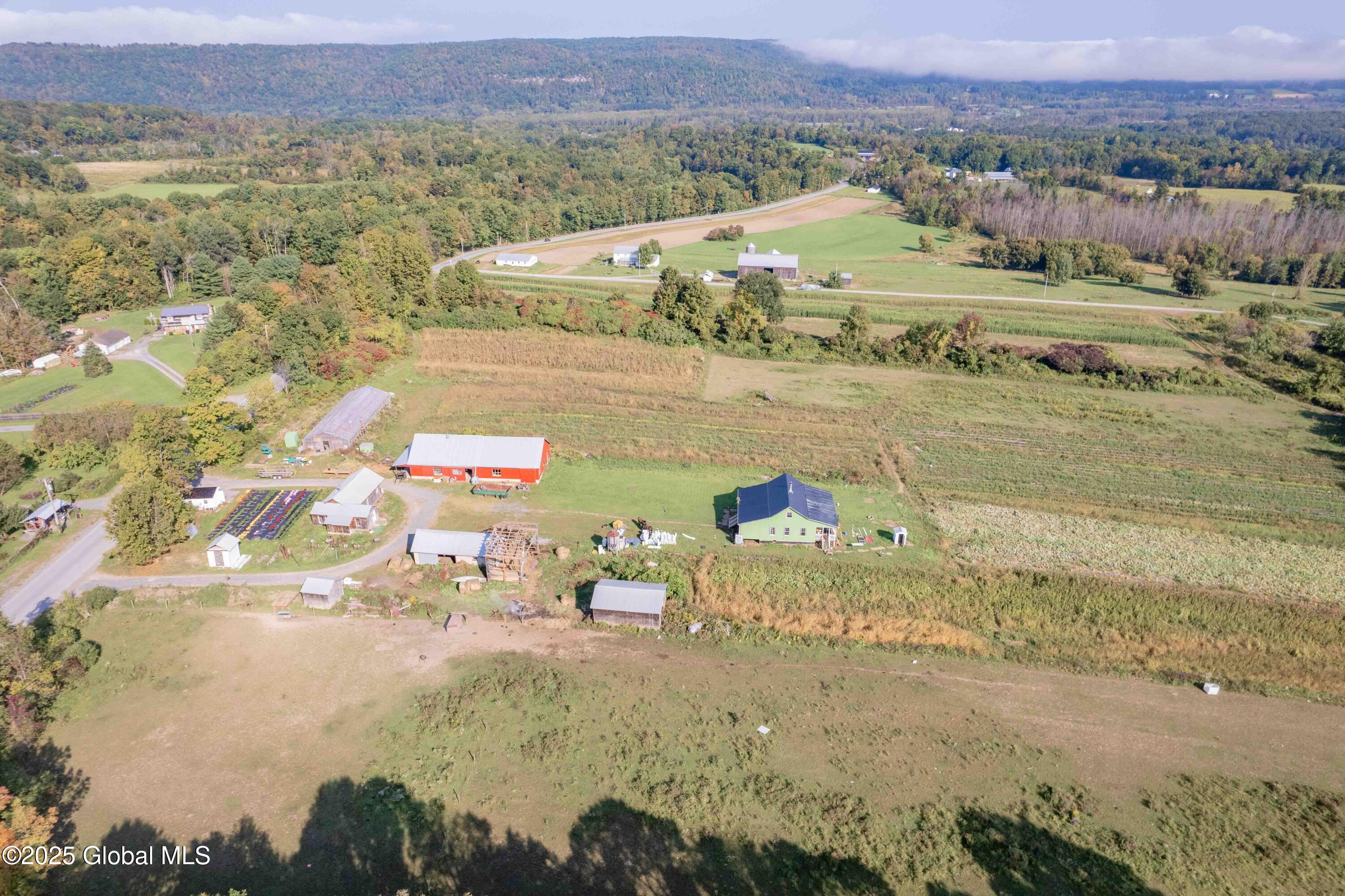 329 Anderson Road, Sprakers, New York image 8