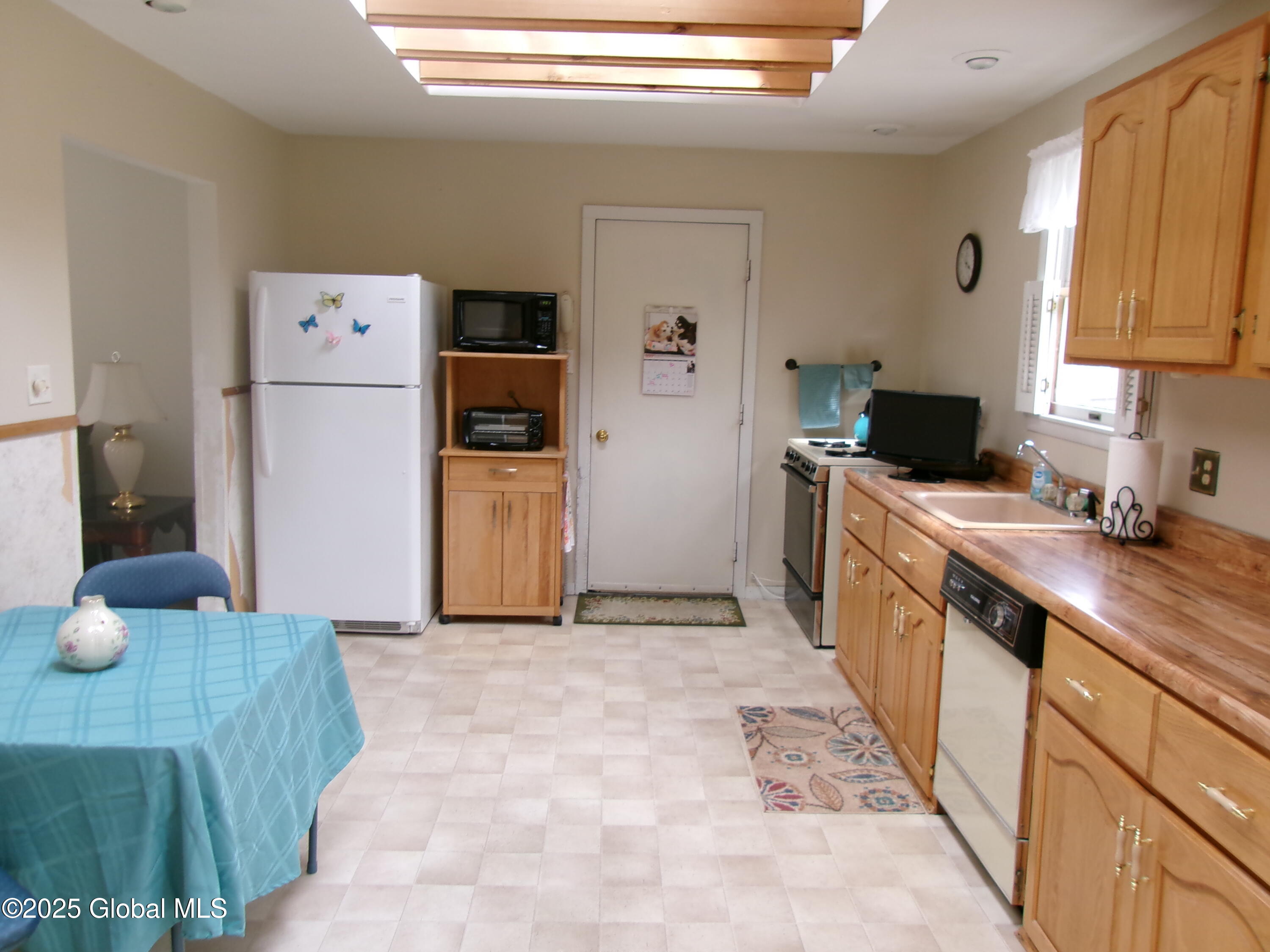 41 Amelia Drive, Schenectady, New York image 12