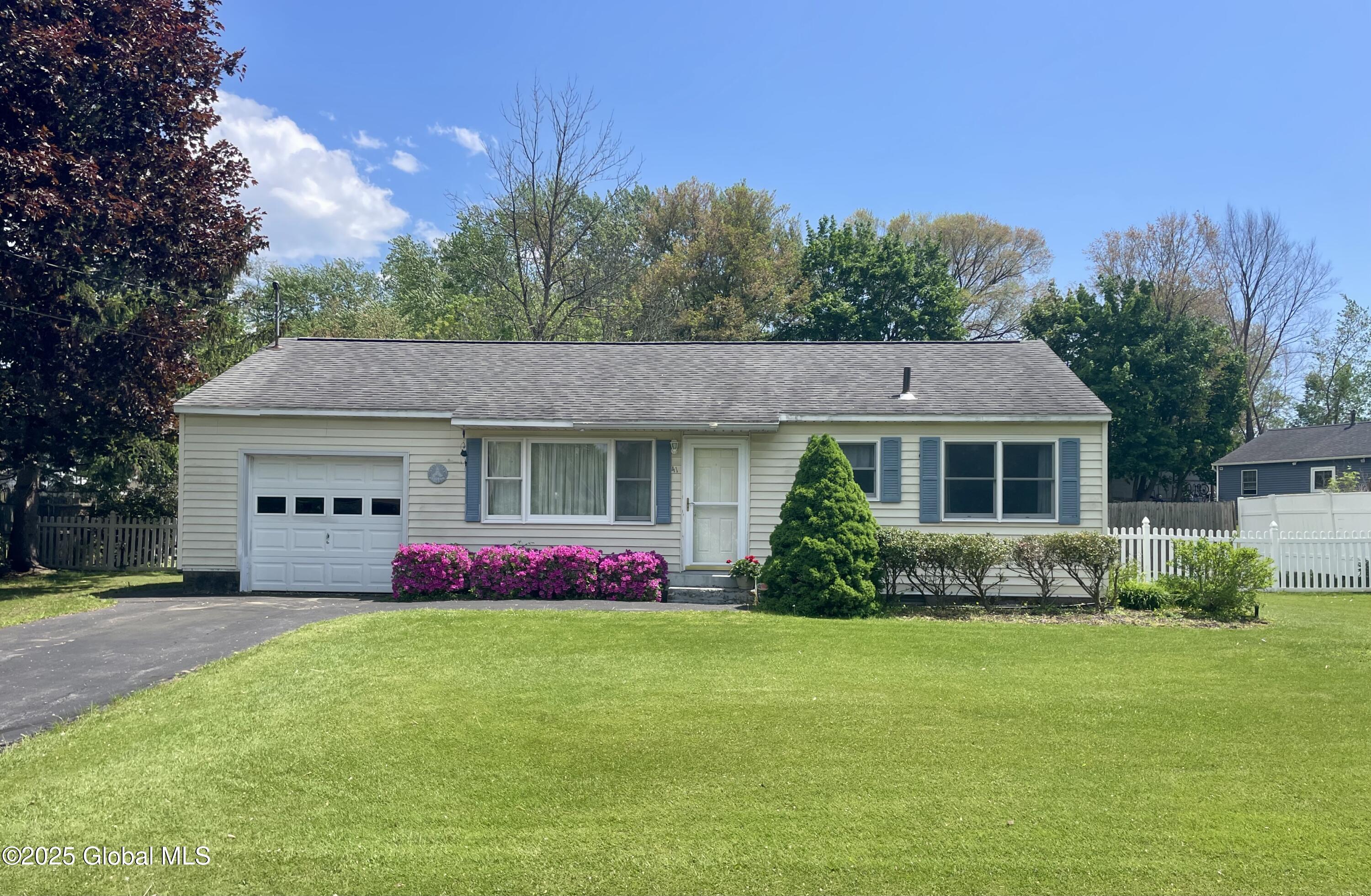 41 Amelia Drive, Schenectady, New York image 1