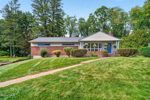Photo of 843 Warner Road, Niskayuna, NY 12309 (MLS # 202626337)