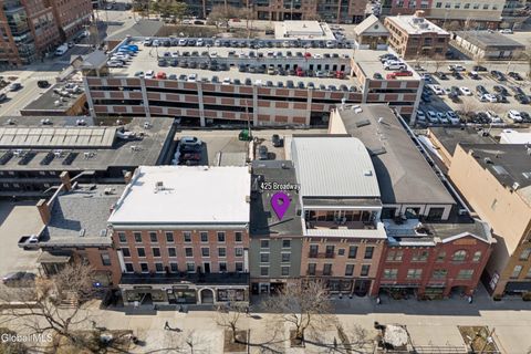 Photo of 425 Broadway #Unit 3, Saratoga Springs, NY 12866 (MLS # 202613218)