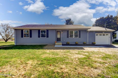 Photo of 264 County Highway 154, Gloversville, NY 12078 (MLS # 202528031)